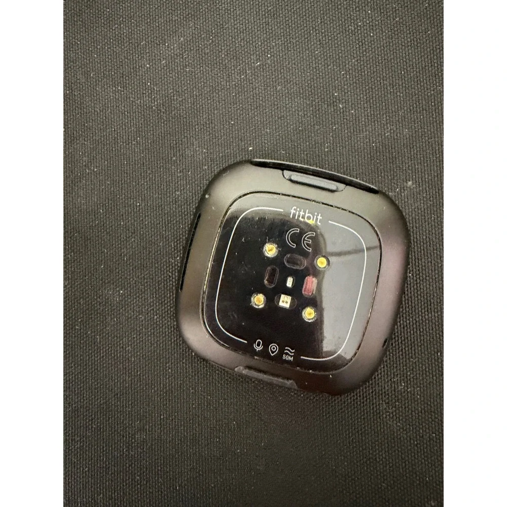 Fitbit Versa 3 Smartwatch Black EUC GPS Heart Rate Monitor Water Resistant
